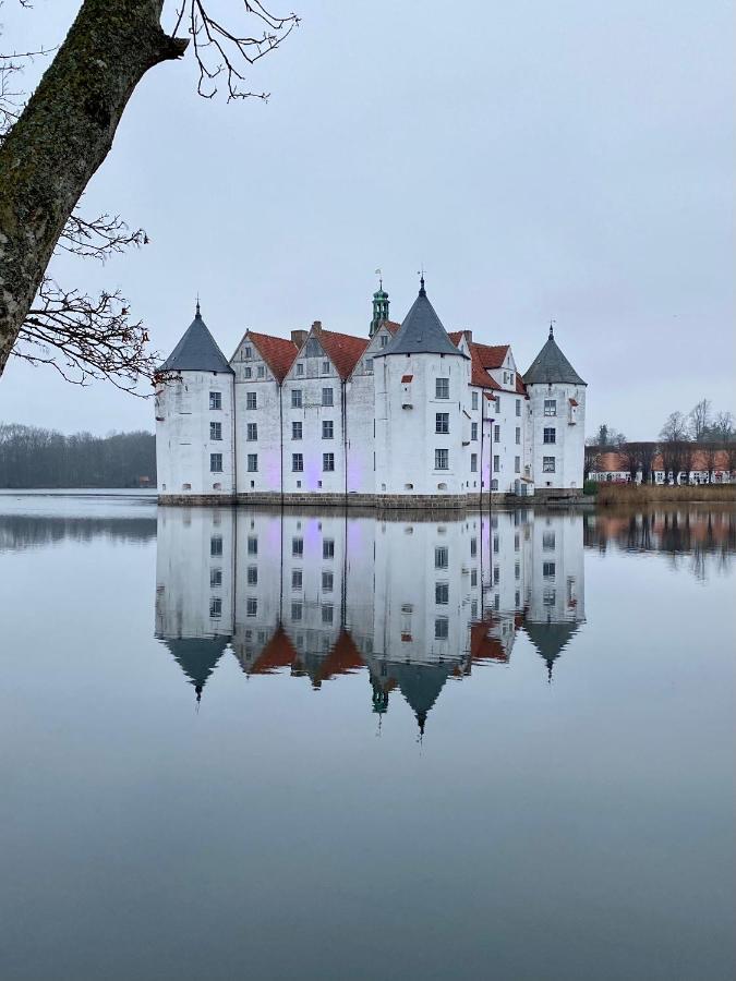 Zentrumsnahe Schoene Altbauwohnung Bis 4 Personen เฟลนส์บวร์ก ภายนอก รูปภาพ